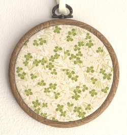 画像1: 吊りフレームS　「ハッピークローバー・ライトグリーンコットン」