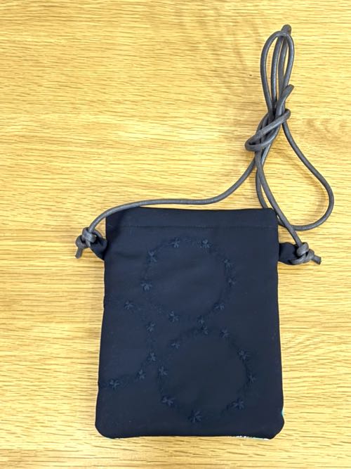 画像: カタバミ刺繍ミュージック（外ポケット＆裏付き）・５寸サコッシュ